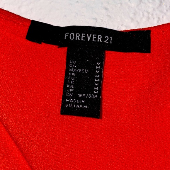 Forever 21 red sleeveless crop top - Picture 2 of 3